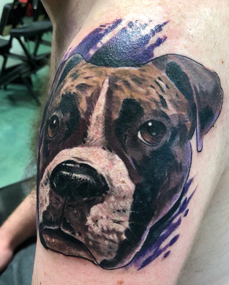BoxerDaisy's tweet image. It’s me! My beautiful mug on Dad’s arm! Biggest thanks EVER to “Lobsta” at @DaddyJackTattoo for immortalizing me! #Lobsta talent is out of this world!! #lobstastyle #boxerdog