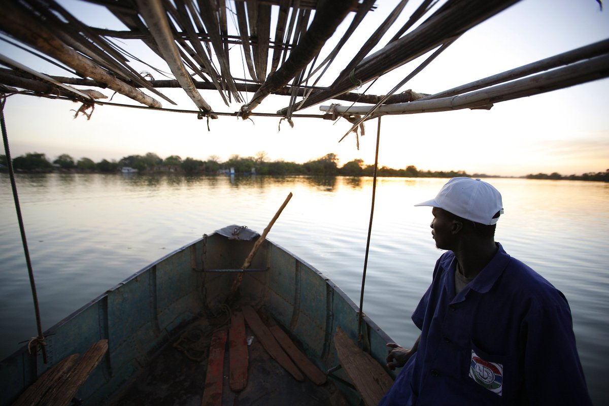 #DYK? Illegal, Unreported &amp; Unregulated (IUU) fishing represents a theft of revenue comparable to tax evasion? bit.ly/2rzw1ow