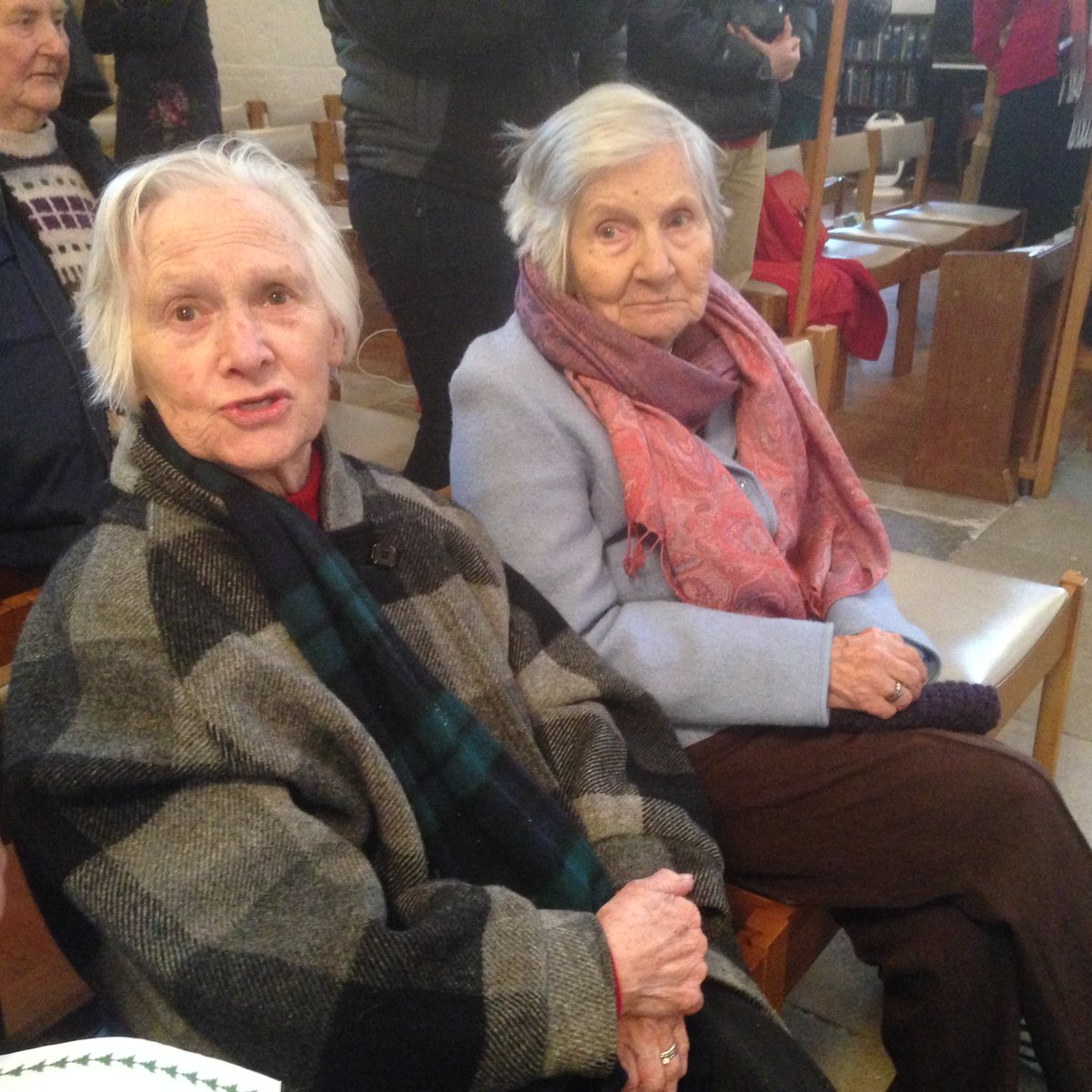 CasterbridgeDT2's tweet photo. What a lovely time we had on Monday! We went and watched the local school's Christmas Show "Hosanna Rocks", had mince pies and a good ol' sing song! The children were fantastic! https://t.co/NDmCEPB8Wg