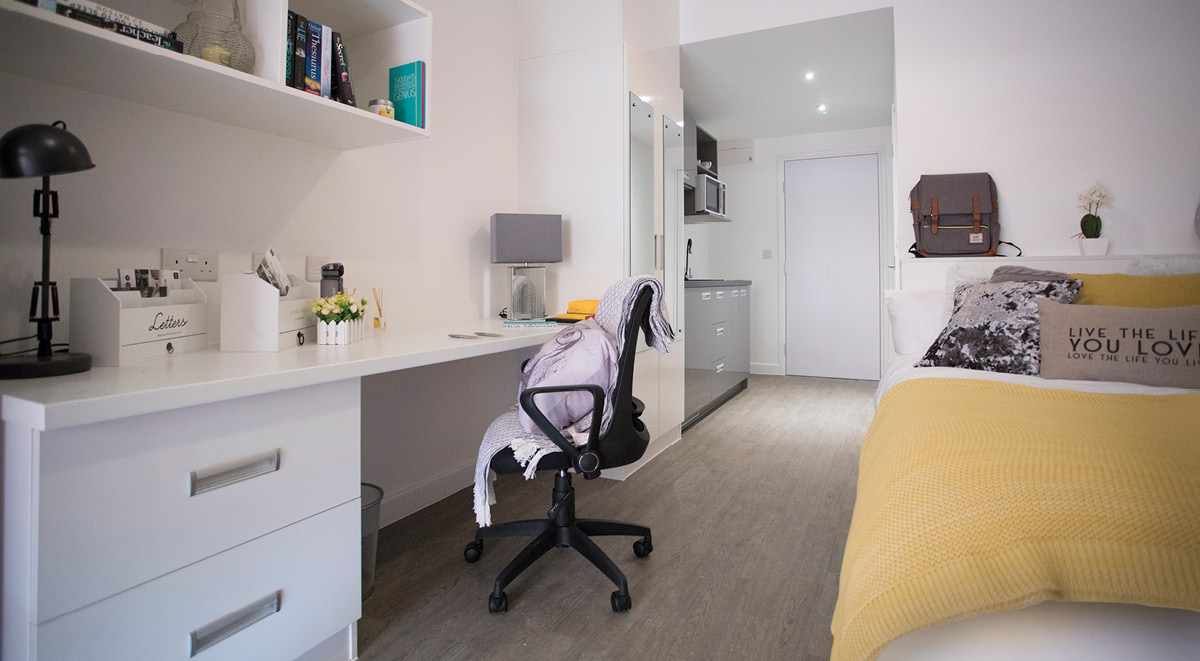 We've got studios available for next year from £180 p.w all you need is a deposit of £99 :)  BOOK NOW before it's too late!
Book now via-  mvnt.us/m545168