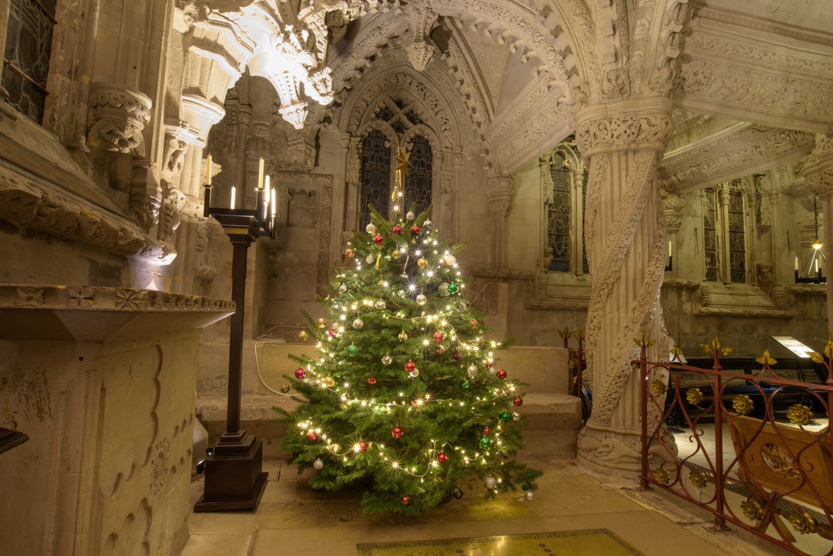 Lovely Christmas tree in the Chapel thanks to kind gift from @RestorationDCP - see ow.ly/QqHk30hc8wj