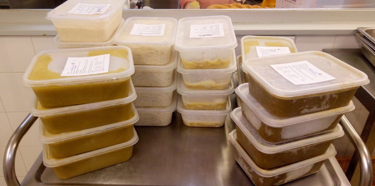 Primera entrega pel projecte #BCNComparteixElMenjar de la ONG <a href="/NsfSin/">NutricióSenseFronteres</a> @BCNcomparteix Esperem que algun dia aquestes accions no siguin necessàries. #Nutriciosensefronteres <a href="/EscolaVirolai/">Escola Virolai</a> @AMPAVirolai