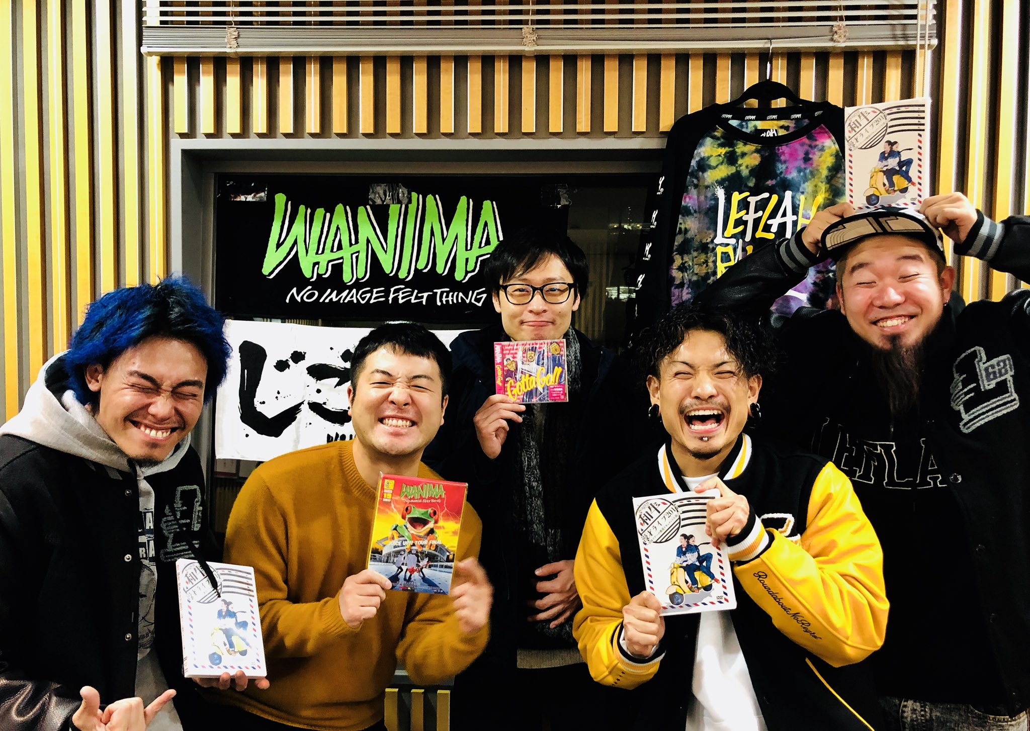 和牛 水田信二 初めてwanimaさんの曲を和牛の単独ライブで使わせてもらってから2年4ヶ月 ラジオで共演 ありがとうございます 好きなバンドの方に会う度に思いますが やっぱり人の魅力がすごいですね バンドってかっこいいなぁ 新譜聴くの