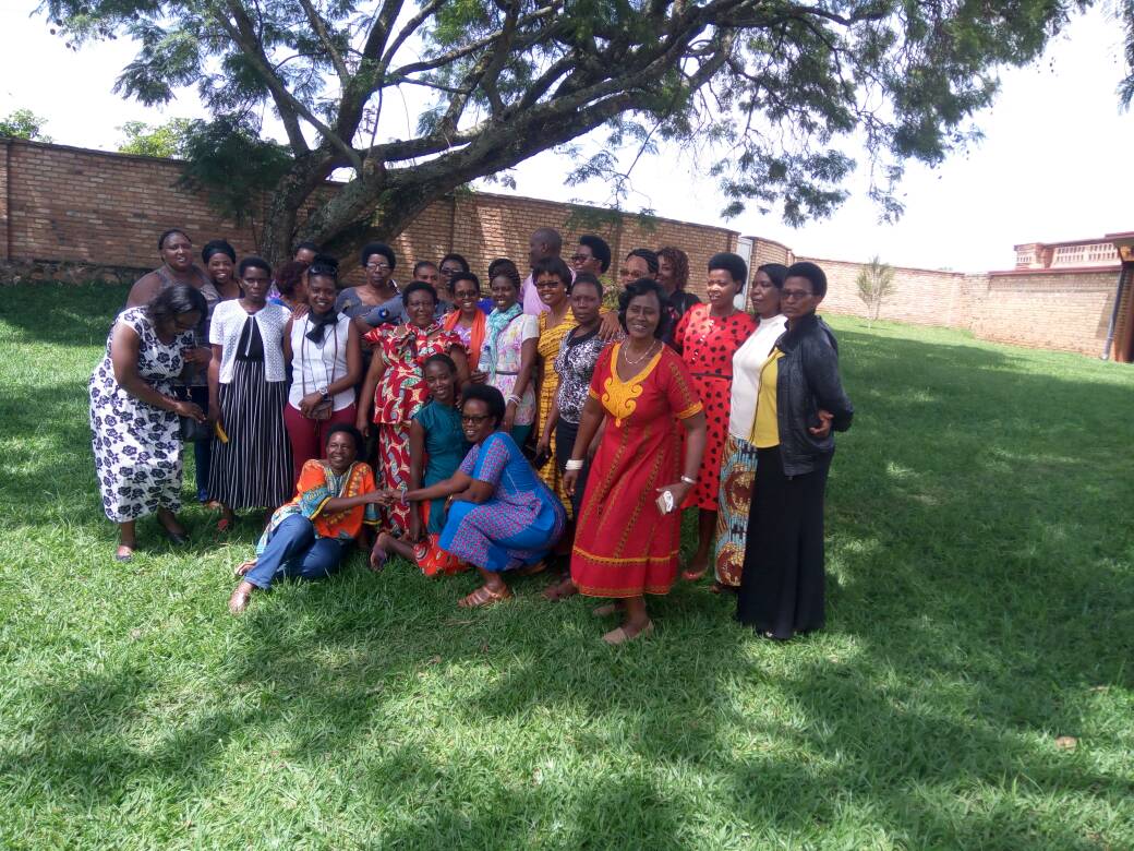RwandaSoscv's tweet photo. From December 10th up to 13th 2017 CV Rwanda organized three days #SOS Mothers’ and aunts retreat that took place at Gihindamuyaga in @HuyeDistrict District Southern province. The main purpose was to discuss on their work, challenges and set goals for their work in future. https://t.co/JQftIap5b8