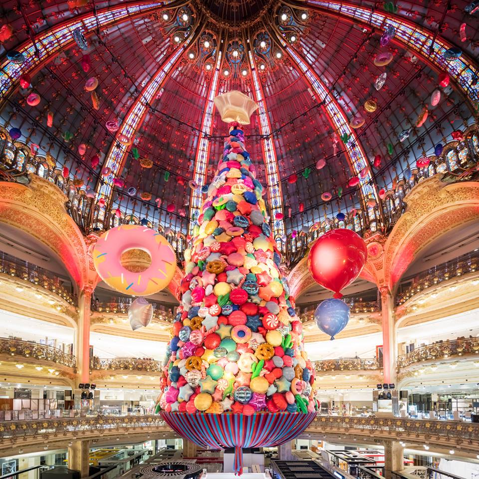 No where does Christmas decor quite like #GalariesLafayette! Use your Paris Pass to enjoy a free gift and 10% discount on shopping!
https://t.co/oLFBKjaTBH https://t.co/mgcseR8aBL