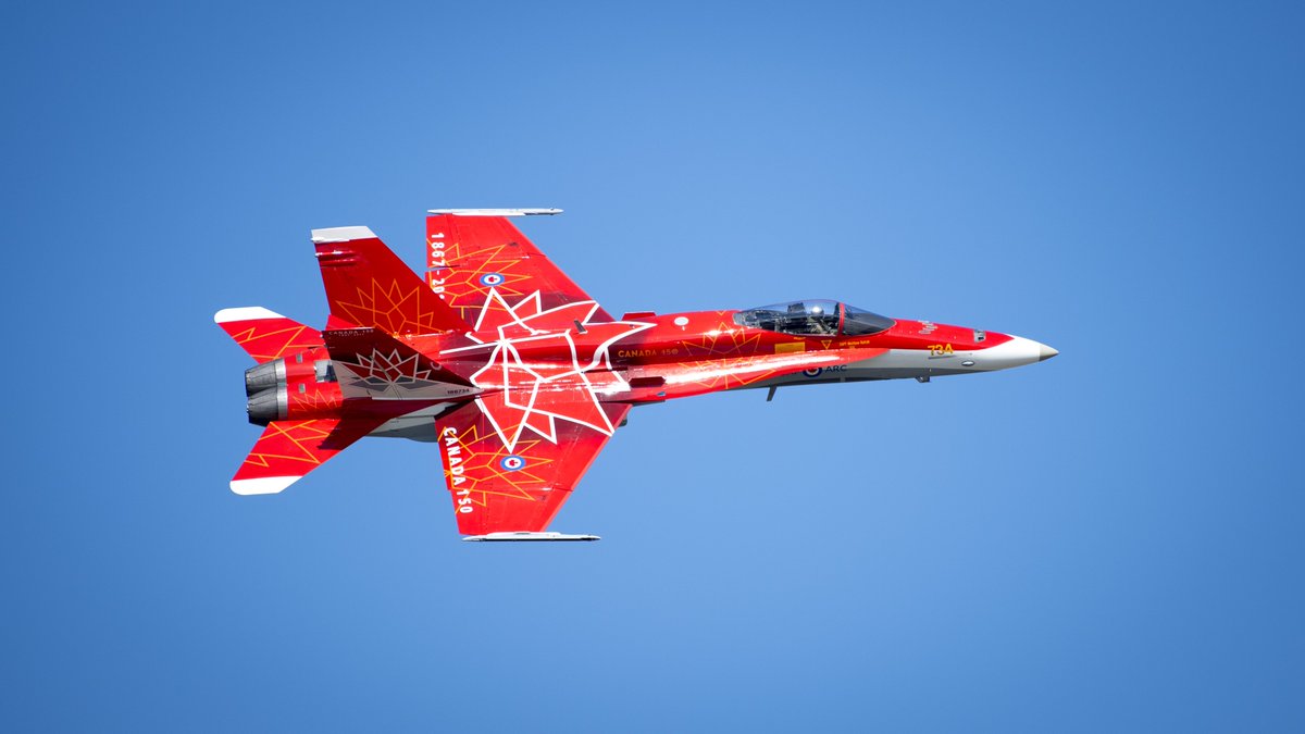 airtattoo's tweet image. First Aircraft Confirmation! It's official; the RCAF @CF18Demo will be at the 2018 Air Tattoo! 🇨🇦 Read more: bit.ly/2z8U1Ss