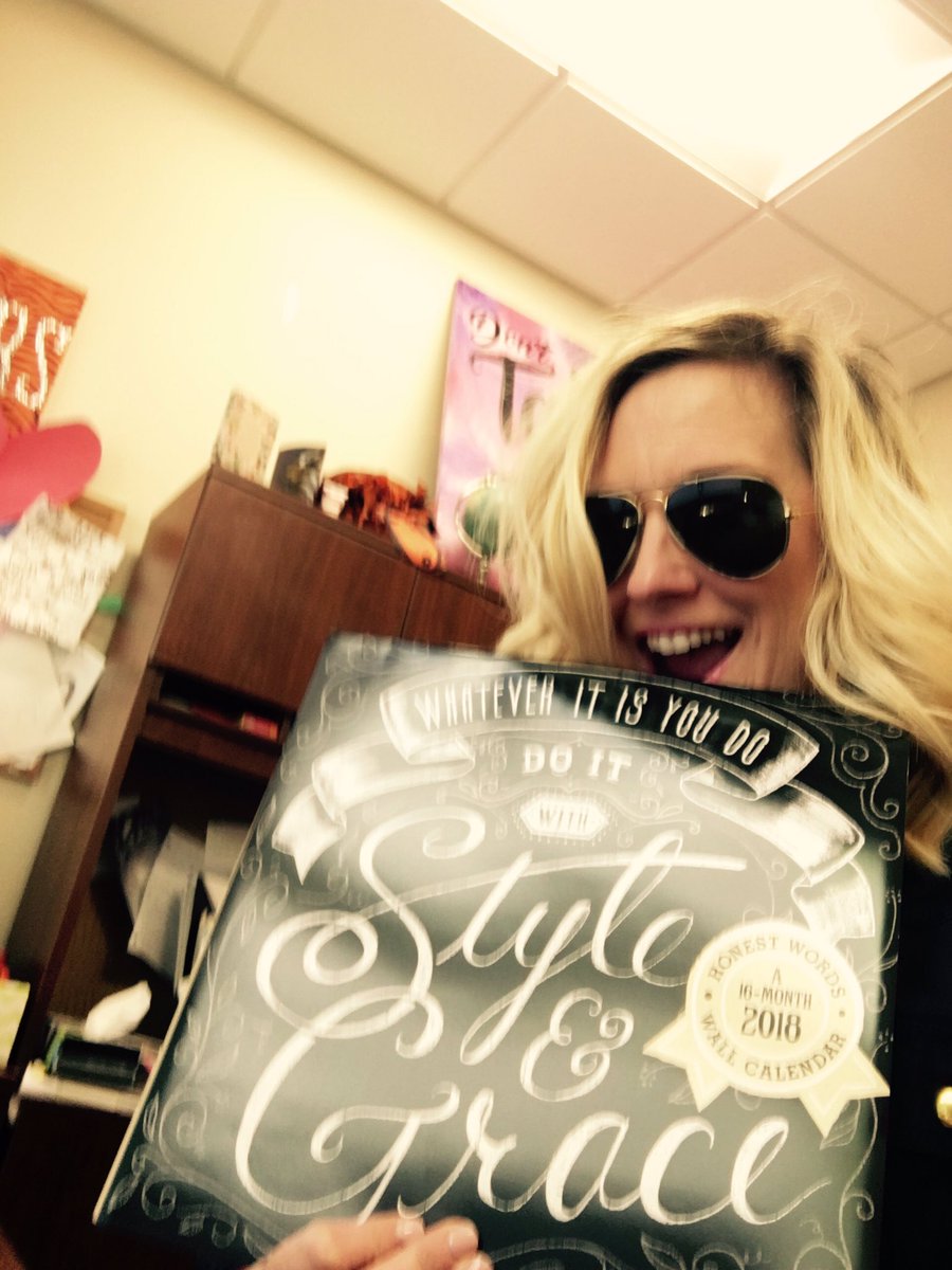 leighmragsdale's tweet photo. 🎄💞🎄A HUGE thank you to @MrsTeresaGivens for this AMAZING calendar!! I ❤️it &amp; you! #25daysofJoy #TheFranklinDifference https://t.co/TqNwrD5OxW