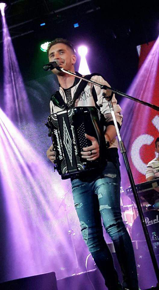 puamauro's tweet photo. Este SÁBADO CERRANO PASIÓN  CHILI FERNANDEZ @CHILI_FZ @PABLOSERANTONI @PasionOriginal https://t.co/CWwyEOpY2D