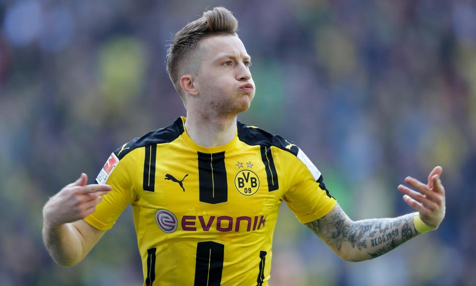 Borussia Dortmund sakatlığı nedeniyle 7 aydır sahalardan uzak olan Marco Reus'un, topla idmanlara başladığını açıkladı.