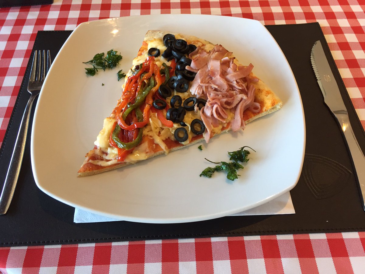 CityCenterRos's tweet photo. Te esperamos en #PizzaCenter 🍕 con las mejores pizzas al corte, menúes ejecutivos, minutas, ensaladas, sándwiches, postres y mucho más!
Horario: lunes a domingo de 12 a 16 y de 19.30 a 03 horas https://t.co/ok1qmb5mM8