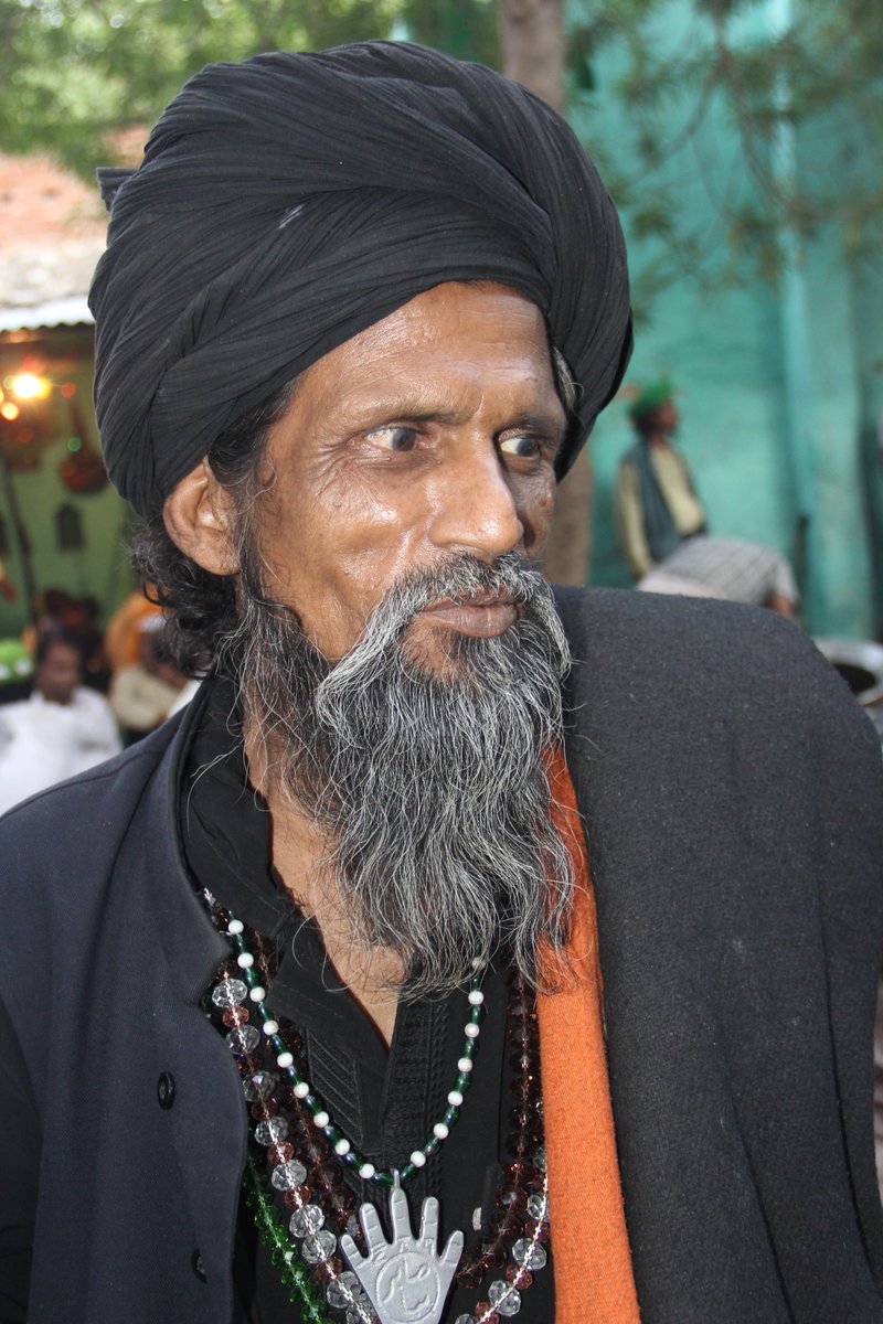 firozeshakir's tweet photo. I shoot the United Colors of #Sufism...
#Chishtiya #Madarriya #Qalandari #Rafaee #Banwa 

#AjmerSharifUrus https://t.co/o1AFpiF8oJ