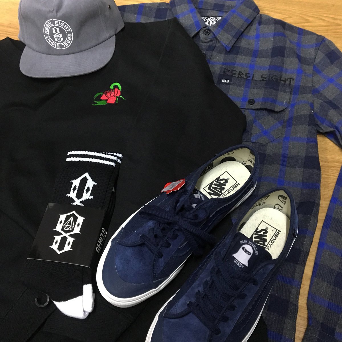 Hype0107's tweet photo. REBEL8 https://t.co/g1kjy0Qq3c