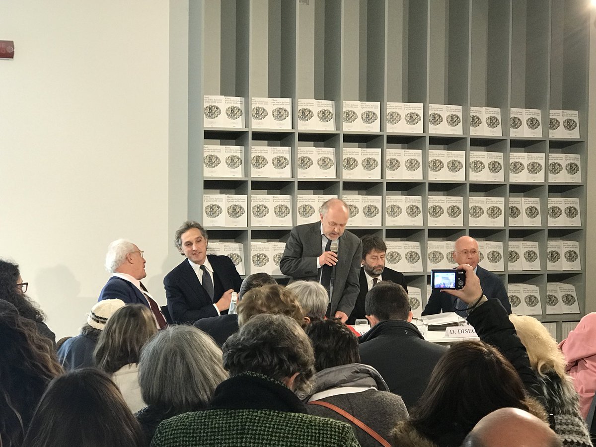 meis_museum's tweet photo. L’intervento di @TizianoTagliani sindaco di @ComuneDiFerrara, ricordando il percorso che ha condotto alla nascita del #museo e il legame storico della città con la comunità ebraica #opening #meis #conferenzastampa #pressconference https://t.co/2Pv0yl015z