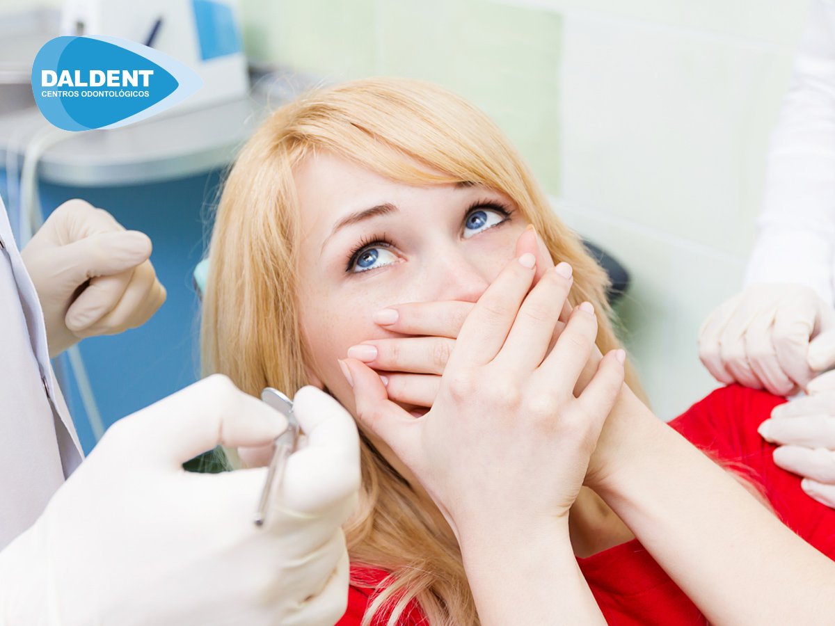 La odontofobia es el miedo o estado de angustia por acudir al dentista. Este problema afecta a más del 15% de la población, condicionando el bienestar de la persona. En nuestras clínicas dentales DALDENT te ofrecemos una atención personalizada. 
#Dentista #Sanchinarro #LasTablas
