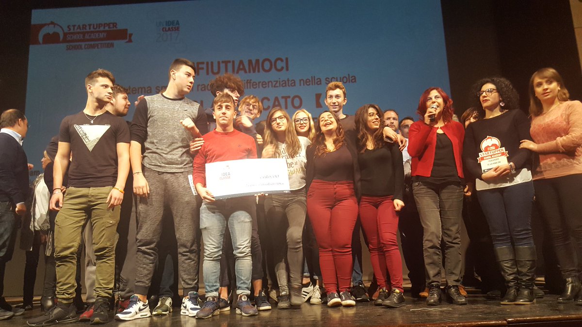 Spazi_Attivi's tweet photo. The winner is ...#Rifiutiamoci #StartupperSchoolCompetition #SSA @RegioneLazio https://t.co/Zm4hPeRxJA