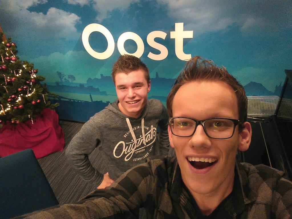 Heb ik trouwens al verteld dat je me naast iedere maandagavond op <a href="/RN7Online/">RN7</a>, tegenwoordig ook iedere zondagavond hoort met <a href="/RobinDuJour/">Robin Meindertsma</a> <a href="/rtvoost/">RTV Oost</a>? #mooiedingen