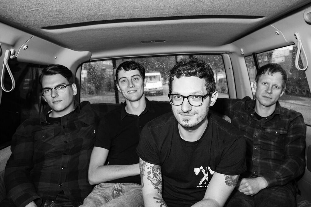 VISIONS Premiere: Aus der Asche von <a href="/NoWeatherTalks/">No Weather Talks</a> steigen Arterials empor - und knüpfen energisch an den Punkrock der Vorgängerband an: visions.de/news/27845/VIS…