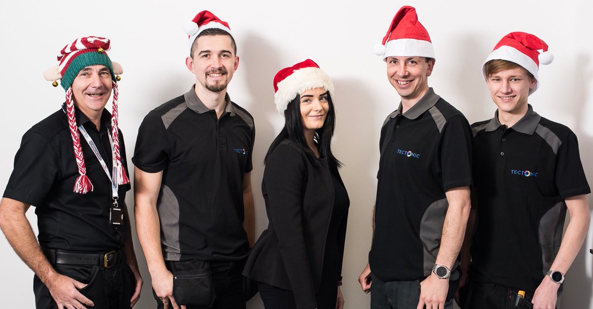 Who’s feeling Christmasy 🎅🏼🎄 The team certainly is 😏

#santahat #Electricians #eastbourne #bestofeastbourne #Christmas