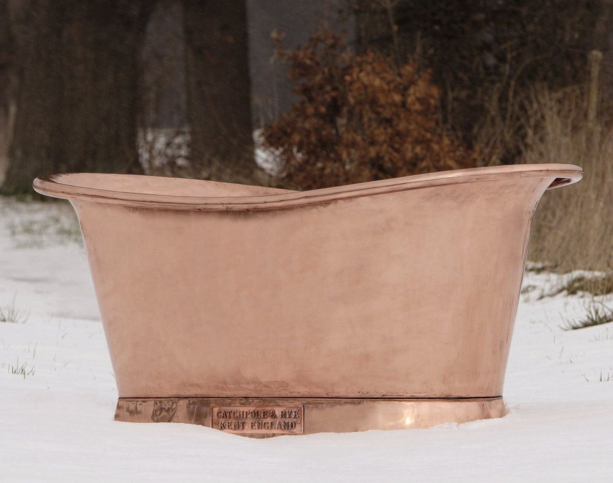 CatchpoleAndRye's tweet photo. Let it #snow! With #snowy scenes all round, we placed our #Copper #Bath outside for some #festive fun!  https://t.co/1pwN1iRg6Q
#Christmas #Copperbath #Luxurybath #Luxury #Bathrooms #Interiors #Design #Outinthesnow #Luxurytubs #Tubs #Tub #Coppertub https://t.co/1i9otf318i