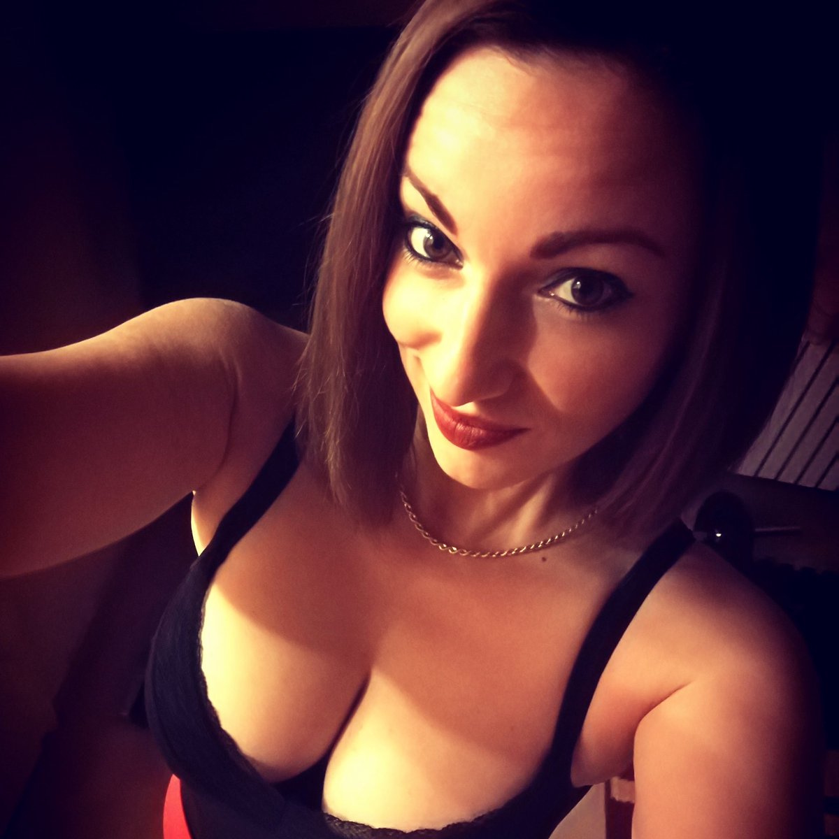 SzabCsilla's tweet photo. #NewProfilePic https://t.co/8qKGEYhipM