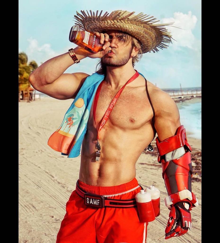 Leon chiro gay