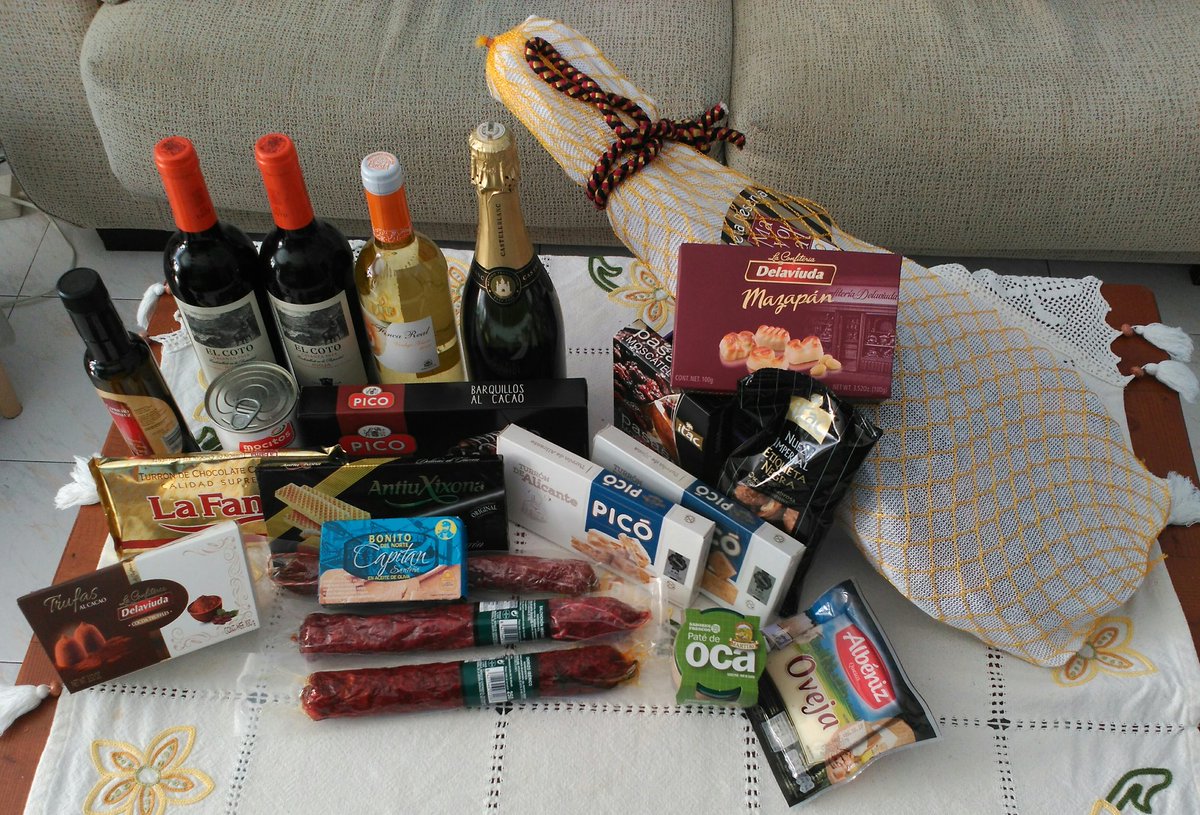 Biofestes's tweet image. Que no tens papereta per aquesta fantàstica panera?? No badis i compra la teva papereta! A més, recordau que podeu comprar la vostra entrada per BioNadal al hall de Guillem Colom la setmana que ve de 8 a 18 on també vendrem les paperetes
Salut i biofestes!!