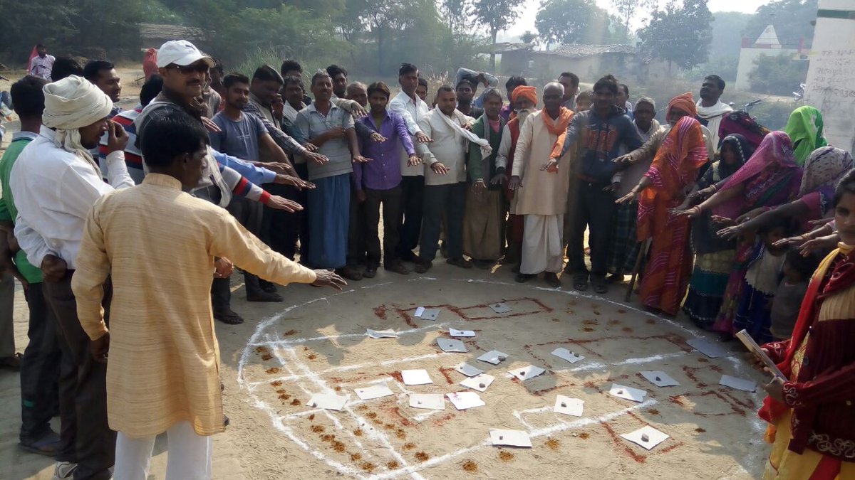 SwachhPrayag's tweet photo. Behaviour change through #socialmapping in Kaundhiyara block of district Allahabad
#triggering #swachtapledge
@swachhbharat @tatatrusts @wash_institute https://t.co/Fr6Cy13ijL
