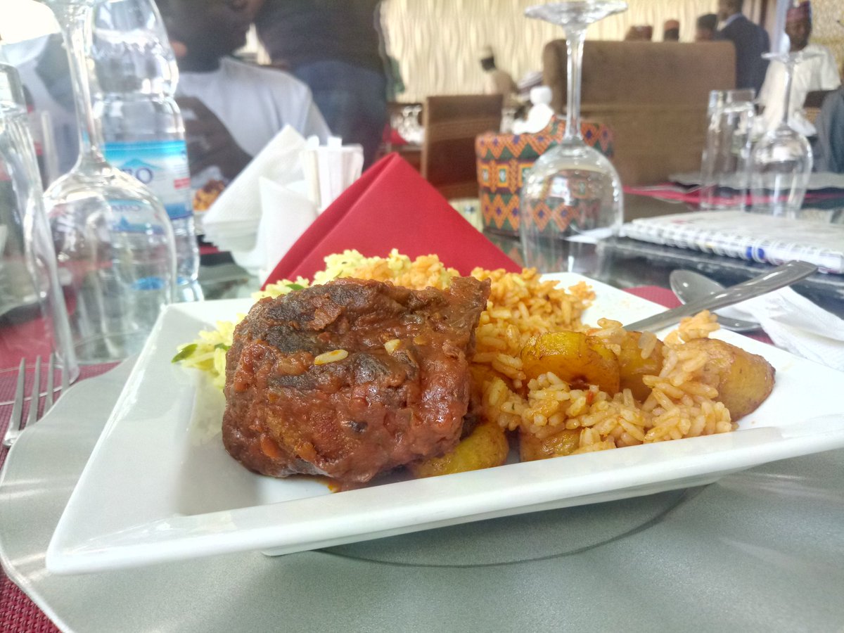 AMTanimu's tweet photo. Bon AppΓ©tit #PCNIVSFHumDev #NewMaiduguri #Maiduguri @NePcni @vsfnigeria https://t.co/9bXzDnBbnf