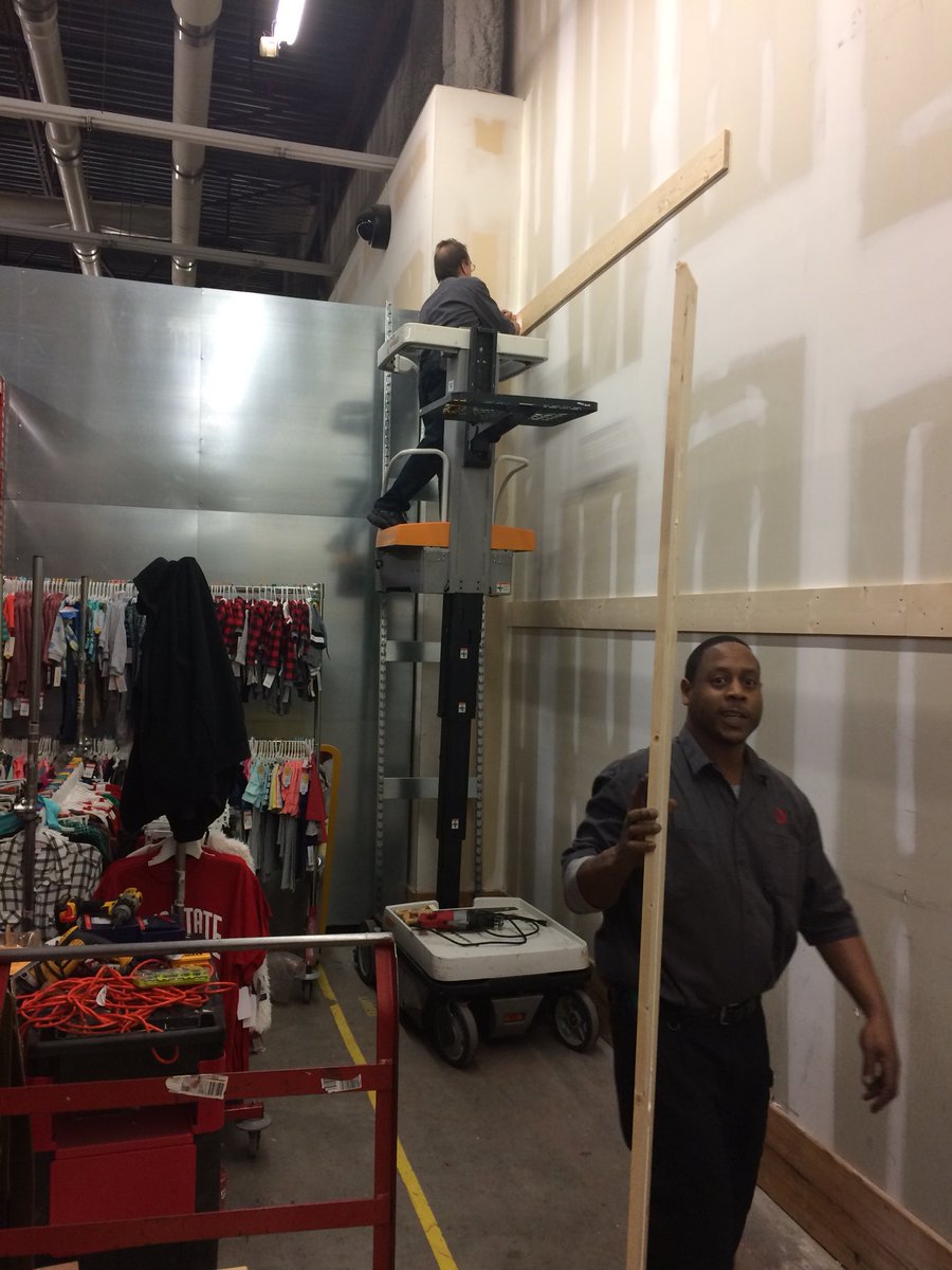 Our newest PMT in D170 and Don from Mentor showing fantastic partnership <a href="/Johnson1Bill/">BillJohnson1!</a> @cat10jill @Jon_Mehm31 #Proud