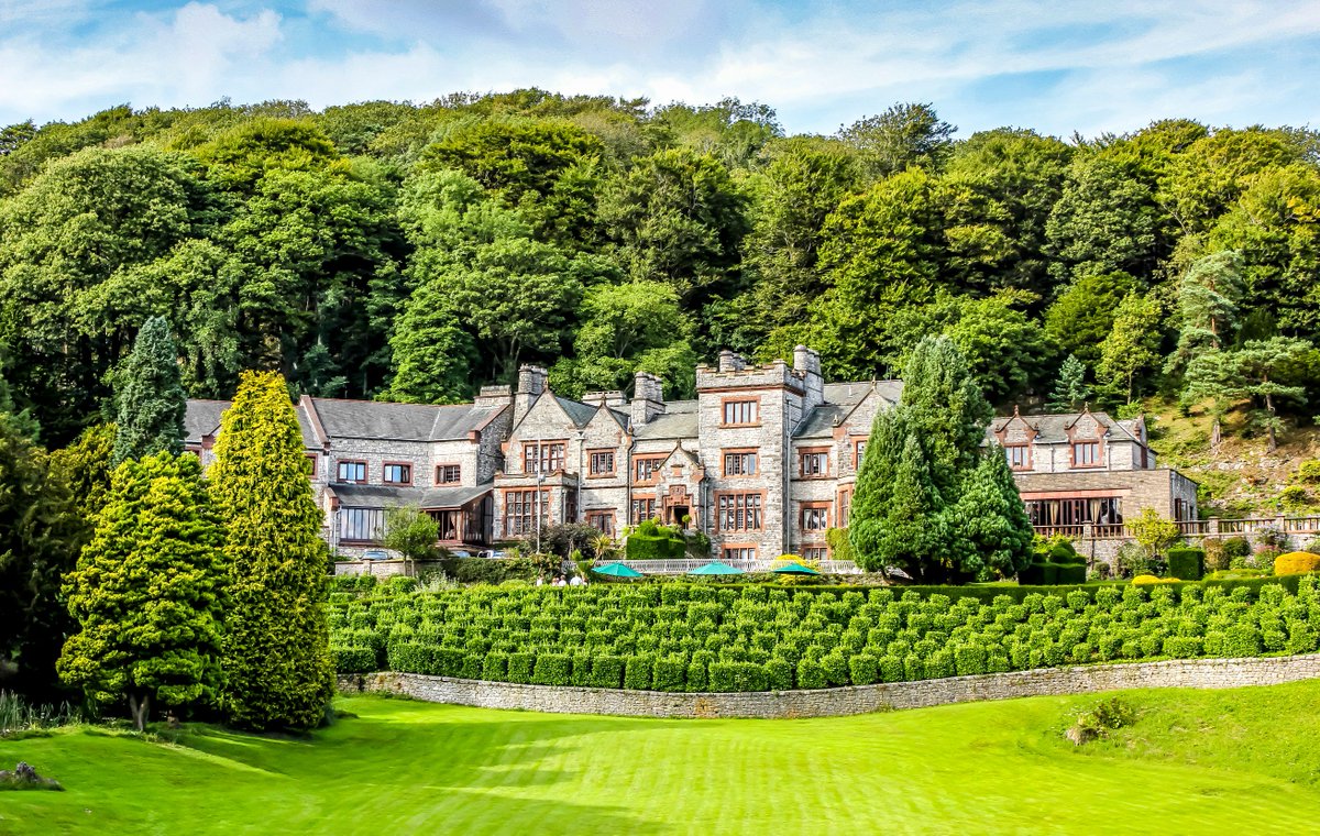 RealLakes's tweet photo. NEW COMPETITION!
WIN a Winter Warmer lunch for 4 at the stunning @netherwoodhotel !
To enter - 
1. Retweet
2. Follow
Winner announced this Monday! (18/12/2017) https://t.co/0WjCu4g7ZZ