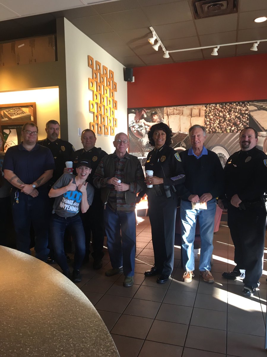 Having a great morning at Lake City Starbucks Thanks to <a href="/LCFlaPD/">Lake City Police</a> #Coffeewithacop
