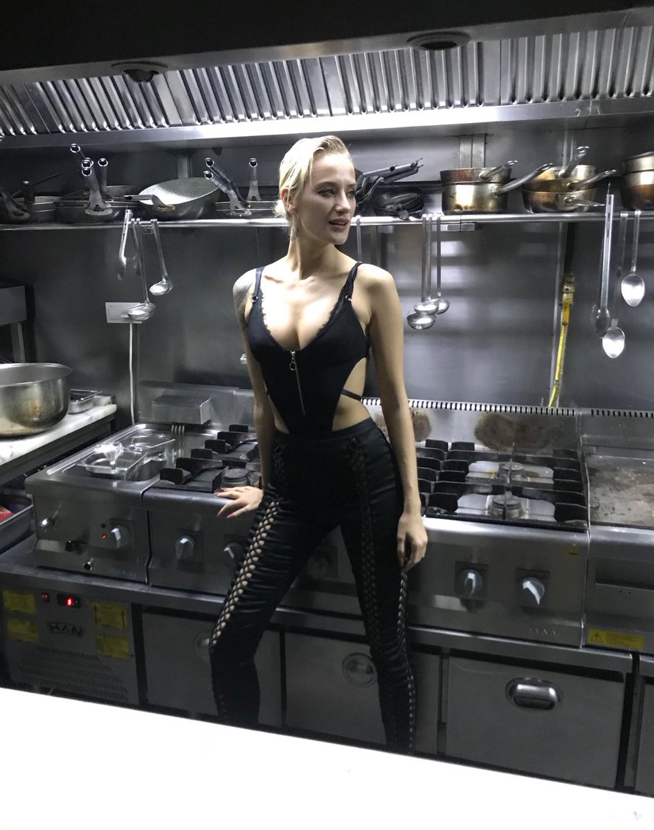 Eee boş musun anlatsana biraz <a href="/didem_soydan/">didem soydan</a>