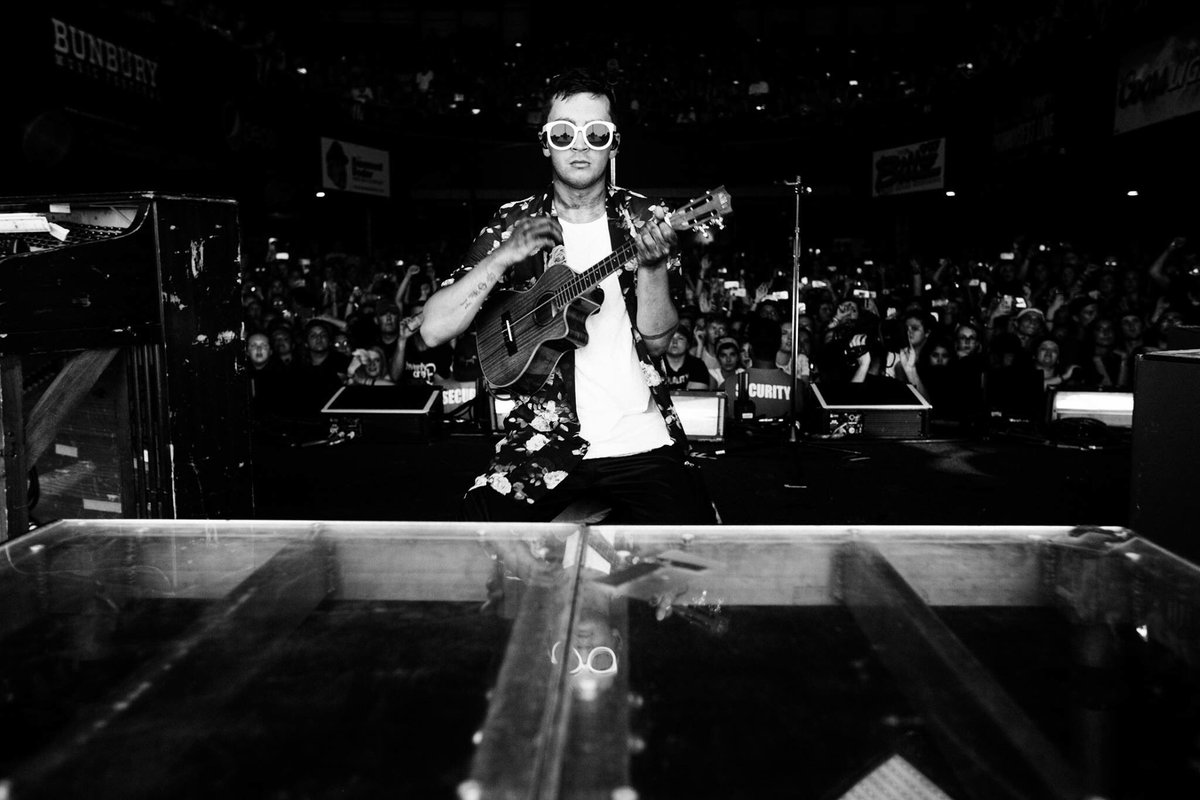 topupdating's tweet image. We Don't Believe What's On TV has been certified gold after selling 500,000 copies in the United States