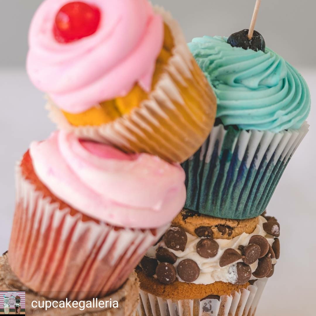 cupcake_eat's tweet photo. Morning Sweets!! #eatmorecake #cupcakery #sweettreats #yummy #eater #goodeats #miamifood #feedyoursoul #foodietribe https://t.co/ke3W2JPg73