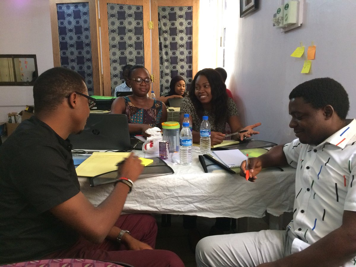 KSIHub's tweet photo. Participants designing the different features of their Apps, and Facilitator @Ginowinne going round to inspect and put them through.

#UXMasterclass #Google #KSIH #UKCSSF https://t.co/yw5LHBPXKI