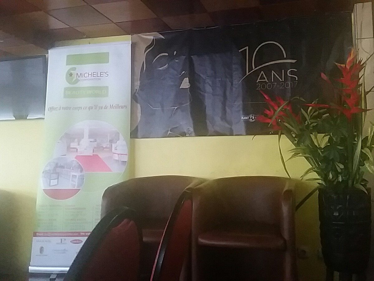 Douala_CKoment's tweet photo. Présente depuis 10 ans au Cameroun, Michèle's Corporation offre aujourd'hui un point de presse. #DLACK #MICHELESCORPORATION #CKOMENT https://t.co/M4oK6dcY01