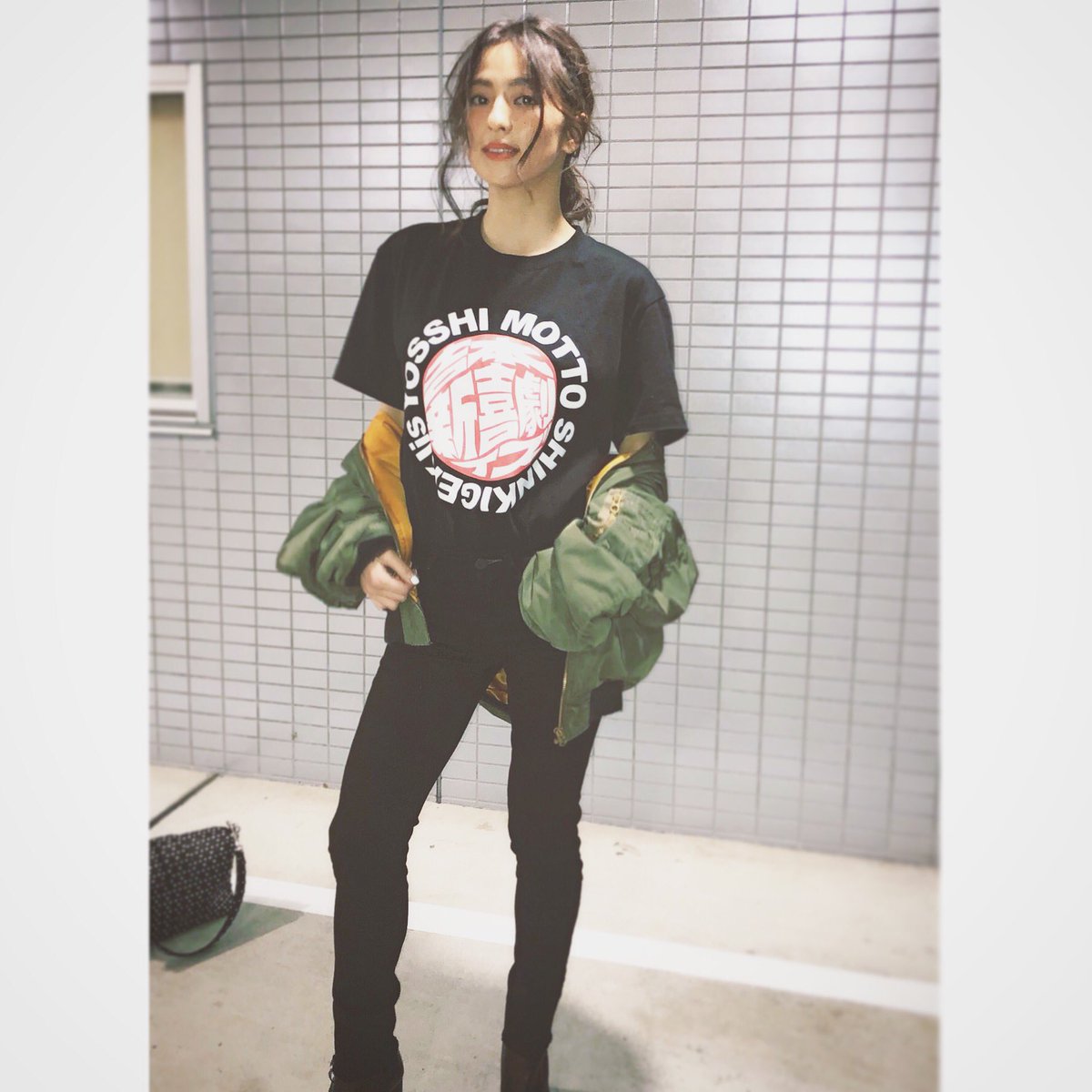 中村 アン En Twitter 暑がりの私は 冬でもtシャツが多く 今日の私服は よ く見ると 吉本新喜劇ィズt lサイズ着用 インスタ映え