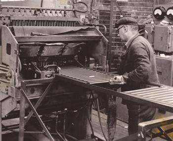 Stelrad's tweet photo. Stelrad are approaching 6,000,000 radiators produced a year - that’s 500,000 per month, 125,000 per week and over 1,000 per hour! #FunFact #Manufacturing https://t.co/ZEwdCmGNTz
