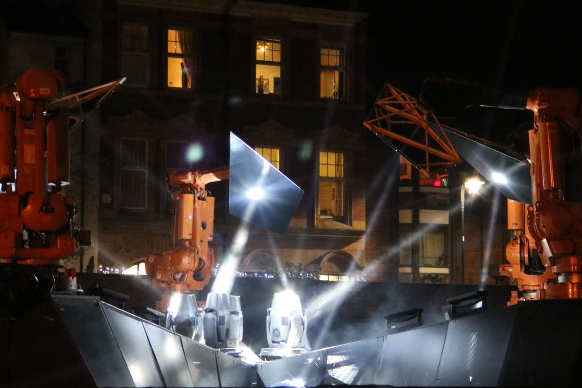 Laura Murray tweet media