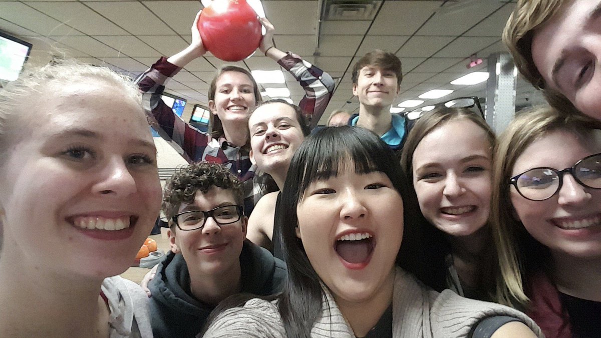 jenison_nhs's tweet photo. Some of the awesomeness from bowling with the 2018 NHS group! https://t.co/o8nSsNZLZT
