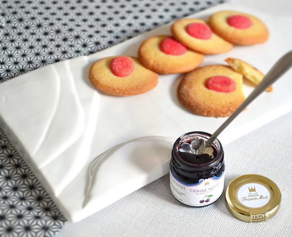 luniversdemel's tweet image. On parle box aujourd'hui sur le blog mais avec une idée cadeau originale pour Noël : la Designer Box. Pour plus d'infos sur ce concept rendez vous sur mon blog luniversdemel.fr ! 🎁 #blogging #blog #designerbox #mydesignerbox #boxaddict #hivency #deco ift.tt/2j1CGC0