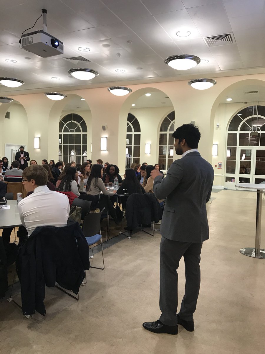 Who’s queued up on their Game of Thrones? #magiccirclequiznight Thanks to the sponsors: <a href="/AllenOveryGrads/">Allen & Overy Grads</a> @CCGradsUK <a href="/HSFgraduatesUK/">Herbert Smith Freehills Graduates UK</a> @FreshfieldsGrad and Slaughter and May!