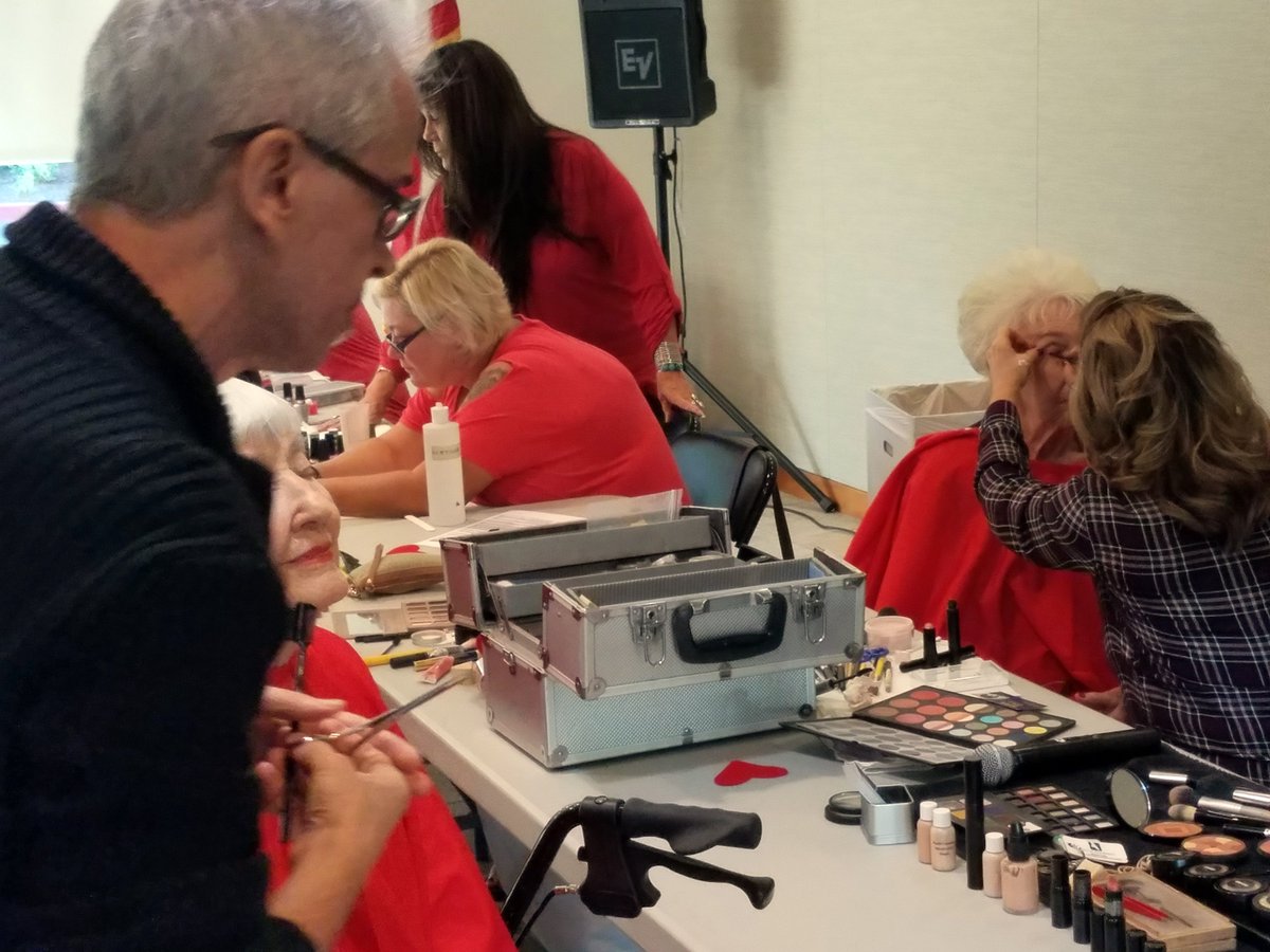 MPTF's tweet photo. A local #volunteer stylist made dreams come true by bringing her colleagues to our campus for a day of service before our 2017 holiday #WomensDinner. Residents had their nails done, hair styled, and makeup applied, and a beautiful time was had by all! #RedCapes https://t.co/HyWnaobAoi