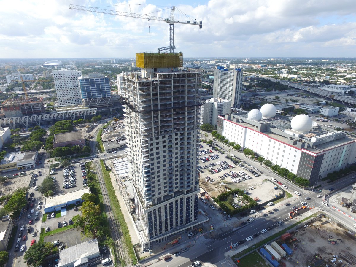 Caoba Miami Worldcenter Downtown Miami, Phillip Pessar