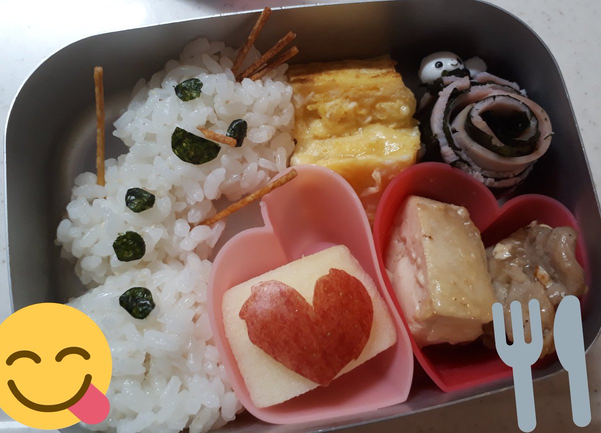 Lily على تويتر 簡単ゆきだるまん弁当 莉奈 簡単 ゆきだるま 雪だるま お弁当記録 お弁当 料理好きな人と繋がりたい 料理 マイ弁当 フォロミー 手料理 りんごの飾り切り 不器用