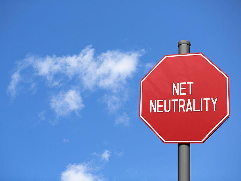 LISTEN: What Will The End Of Net Neutrality Mean For The Future Of The Internet? dlvr.it/Q5pjr5 https://t.co/jS5eH86y1o