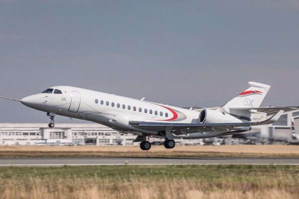 aerowebfrnet's tweet photo. @Dassault_OnAir Aviation arrête le programme #Falcon5X https://t.co/bGQLKclTdE https://t.co/C7raaUEA3a