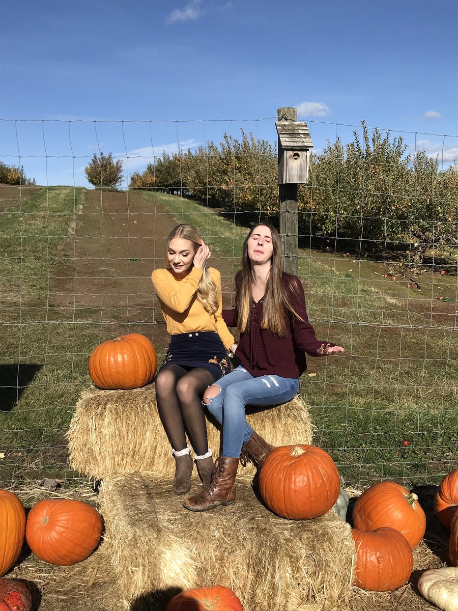 justine_wc's tweet image. Oh my God, they were roommates....Happy 20th, Quinn! ❤️ #dysfunctional