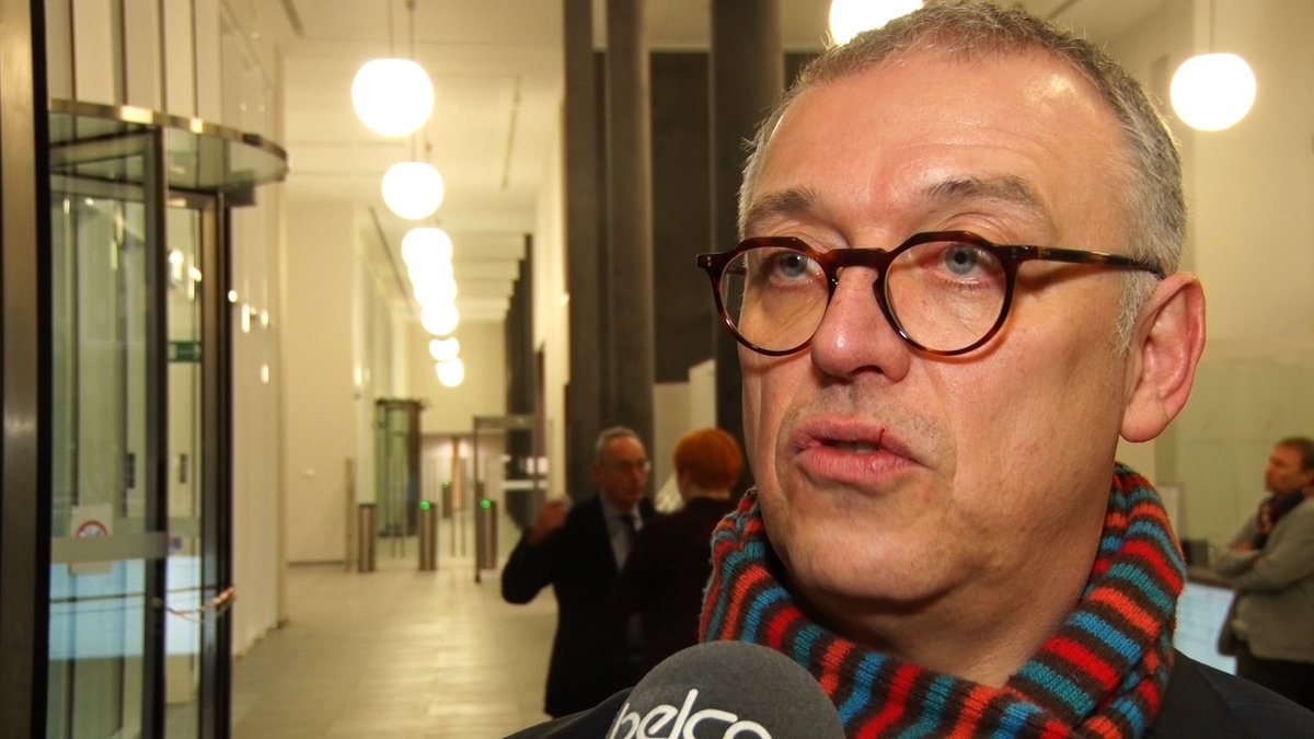 Hoorzitting #Chodiev, hoofdrolspeler in de #Kazakhgate #Kazachgate, is afgelopen. Technisch min of meer oké (enkele onderbrekingen van het signaal, zwakke vertaling door de tolken van Chodiev in Moskou), maar inhoudelijk magere opbrengst.
Interviews <a href="/GeorgesGilkinet/">Gilki</a>, <a href="/EricMassin/">Eric Massin</a>