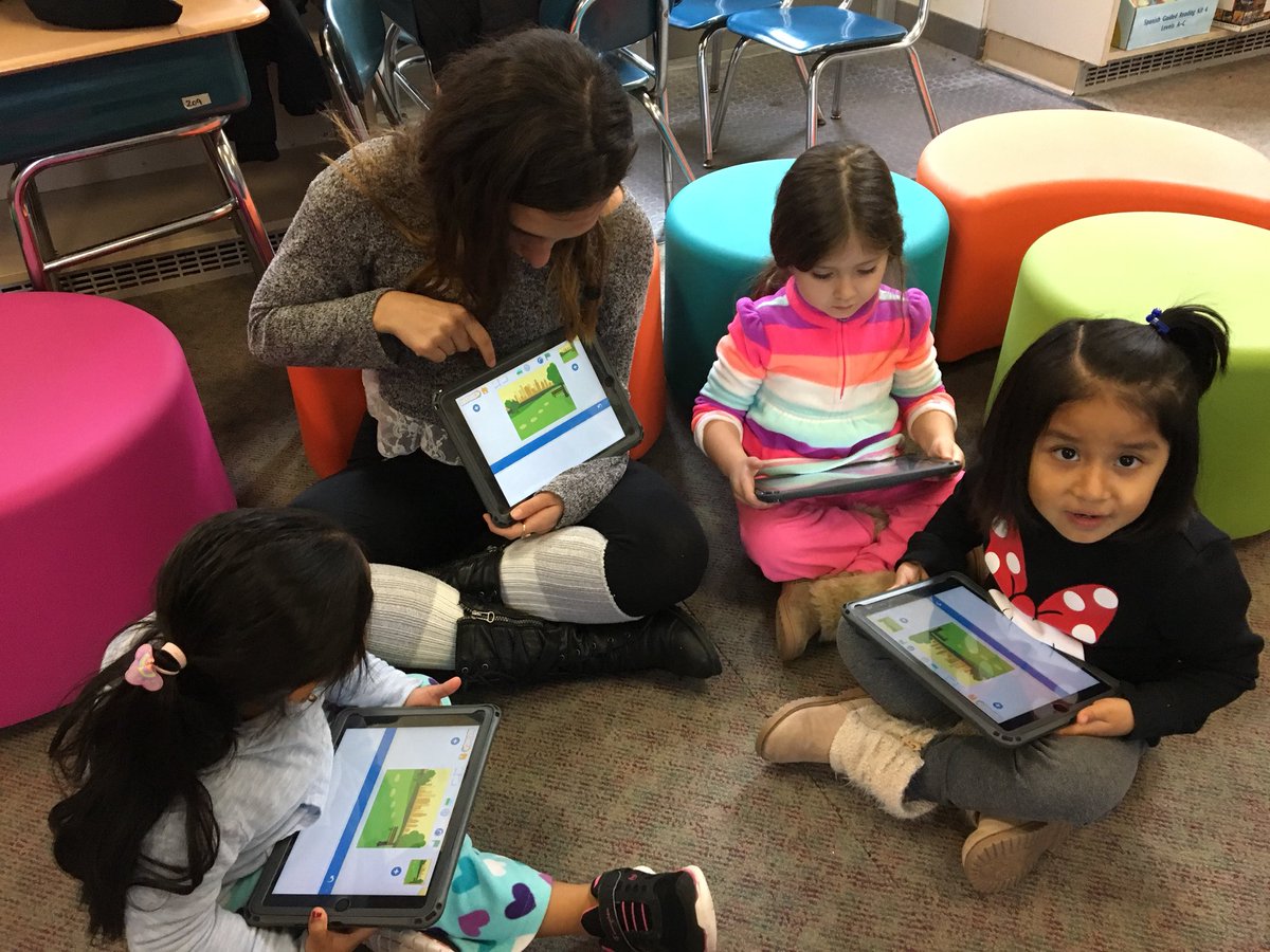 lisa_dulin's tweet photo. Our High School Scholars are coding with our youngest learners in Ms. Montanez’s class! @OssiningSchools @3Sanchez19 @4122_O_Bots @OssDOT https://t.co/Lx5TSP6GE9